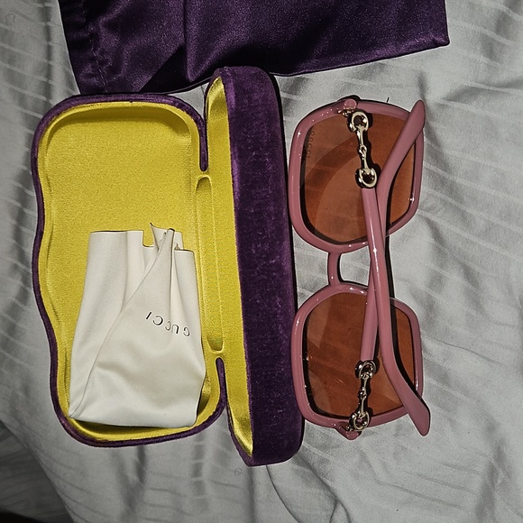 Gucci Pink sunglasses - Picture 8 of 8